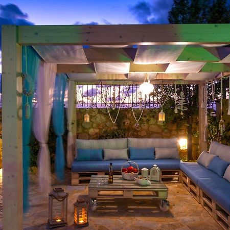 Azzuro Villa With Private Pool By Estia 赫索尼索斯 外观 照片